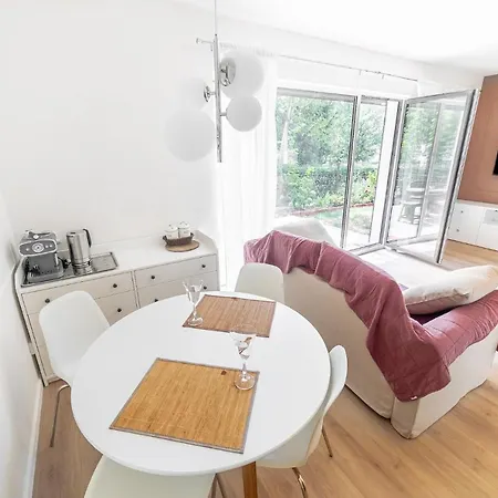 Parkowy Zakatek Na Starowce * מארנגובו